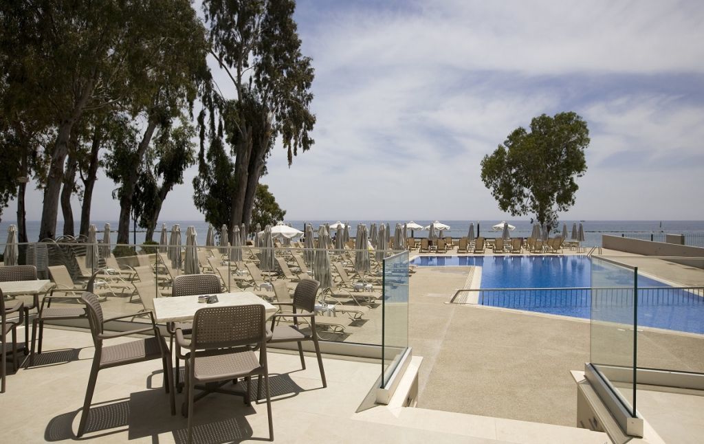 Harmony Bay מלון לימסול