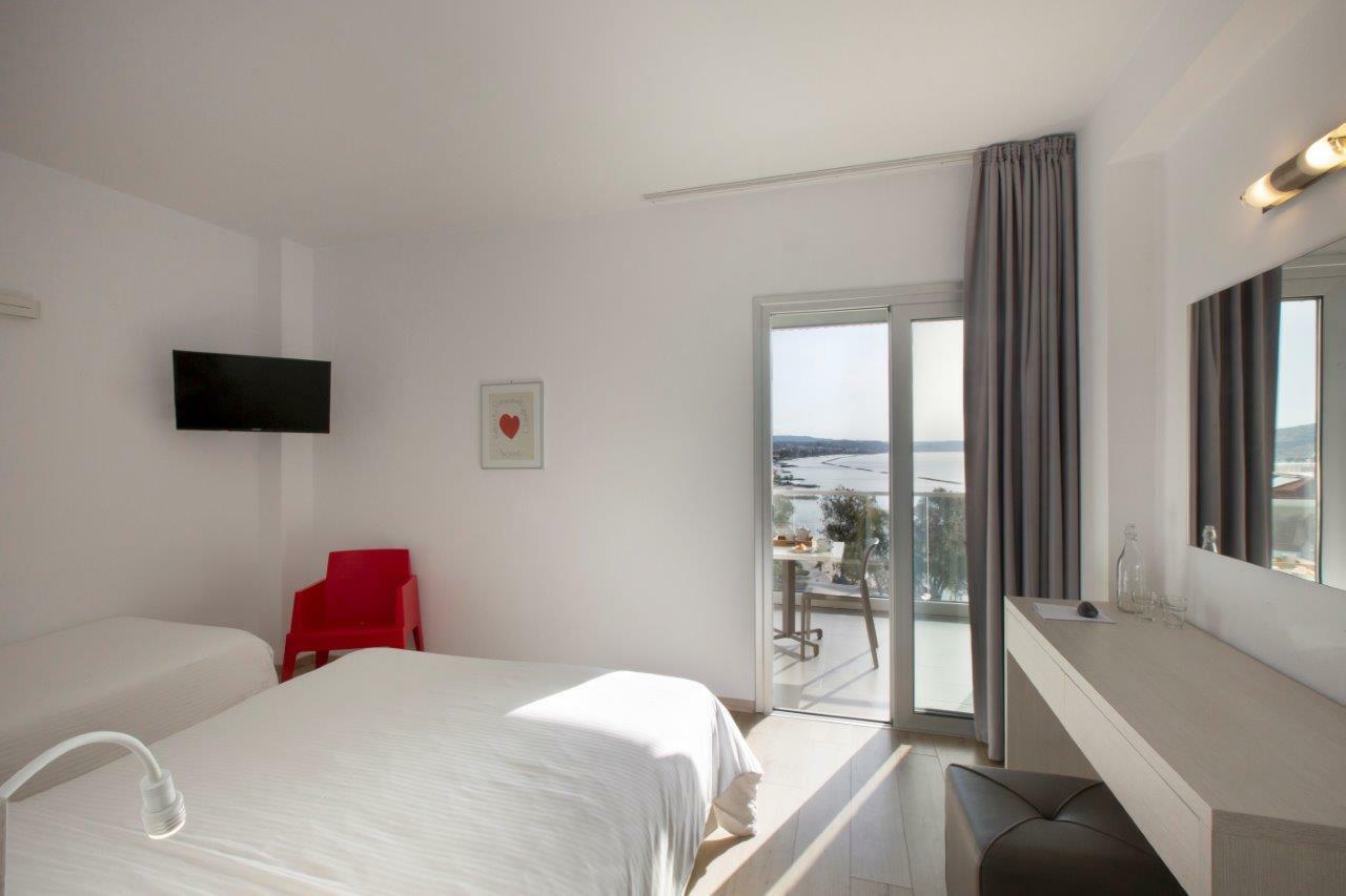 Harmony Bay מלון 3*